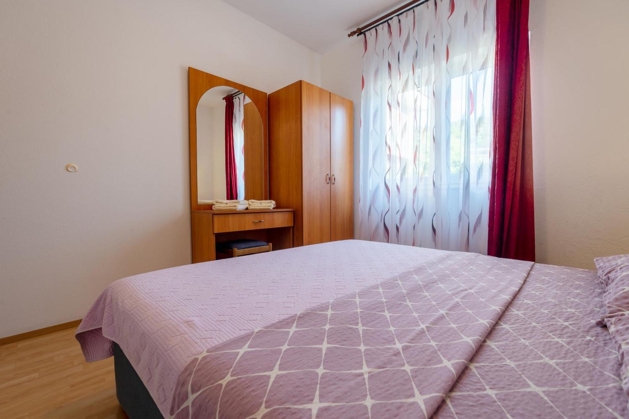 Apartments And Rooms Breeze 네움 외부 사진