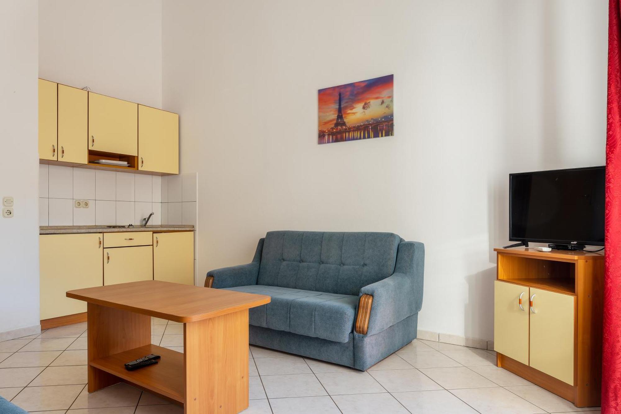 Apartments And Rooms Breeze 네움 외부 사진